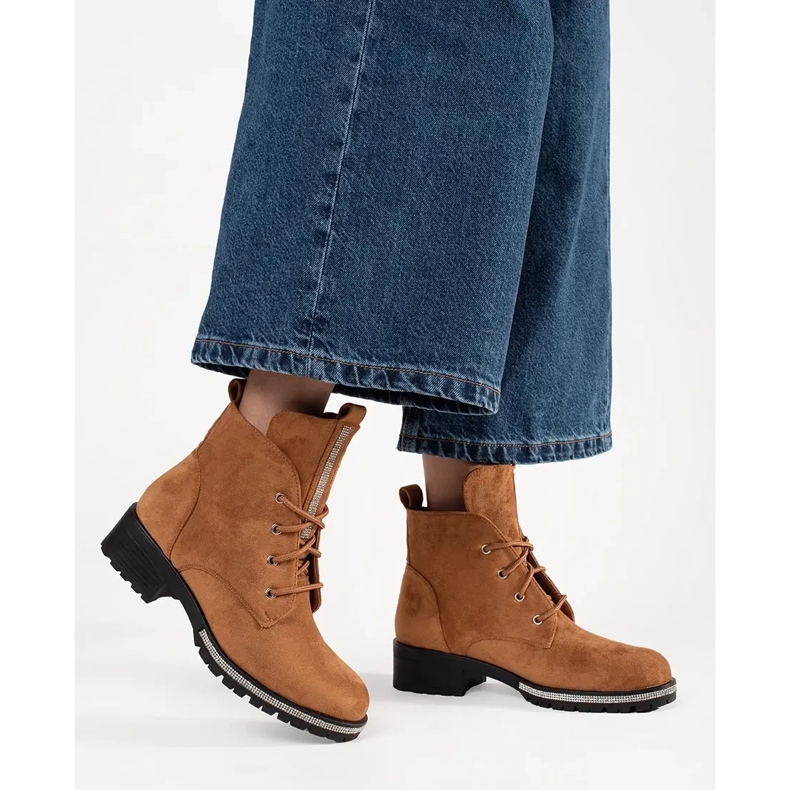 Jasnobrązowe botki sznurowane 1