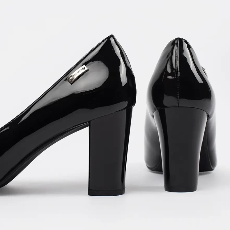 Lakierowane czółenka czarne na słupku Sergio Leone 2