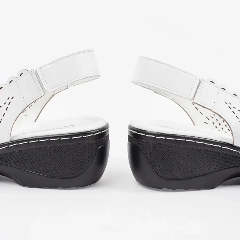 Goodin Białe sandałki na koturnie z odkrytą piętą 2