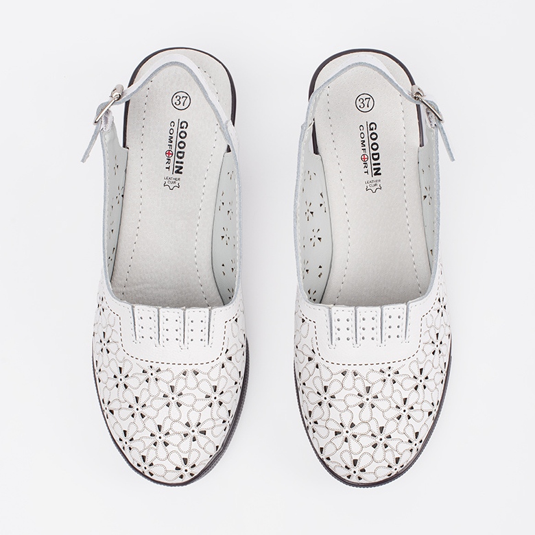 Goodin Białe dziurkowane sandały na niskim obcasie 2