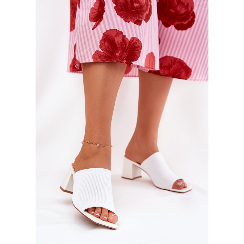 Klapki Damskie Na Obcasie Typu Słupek Białe 2