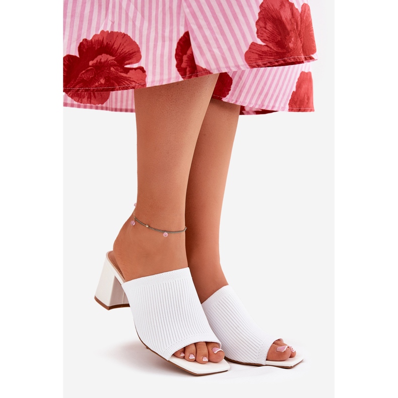 Klapki Damskie Na Obcasie Typu Słupek Białe 1