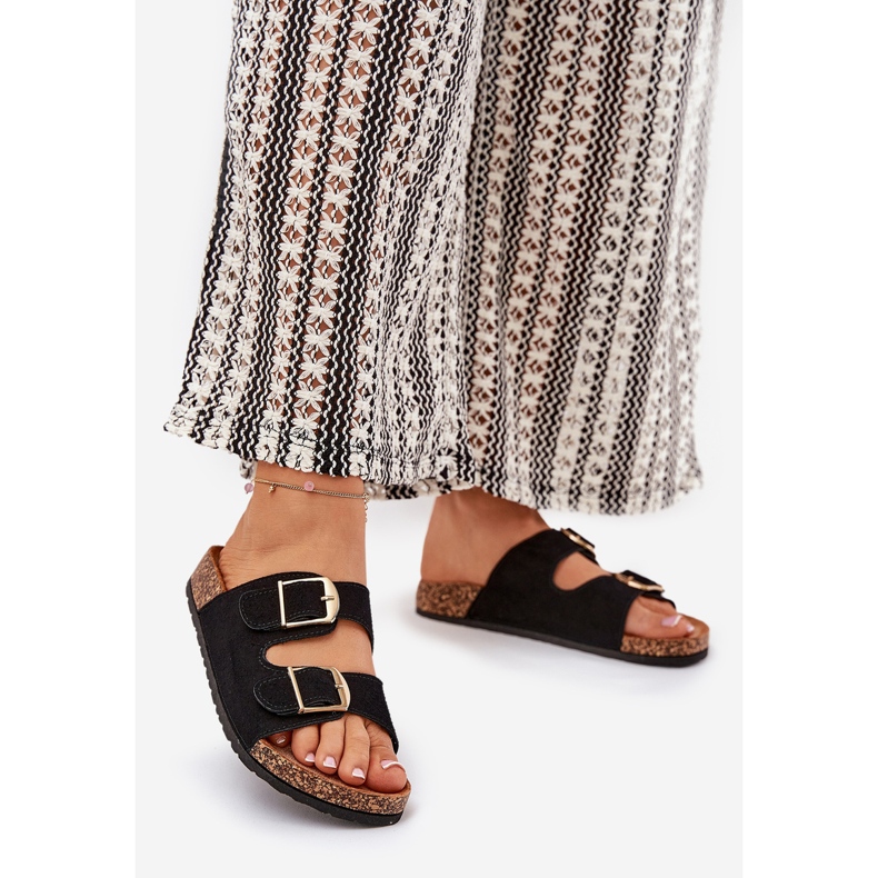 Klapki Damskie Na Korkowej Platformie Ze Złotymi Klamrami Czarne 1