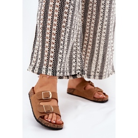 Klapki Damskie Na Korkowej Platformie Ze Złotymi Klamrami Camel brązowe 2