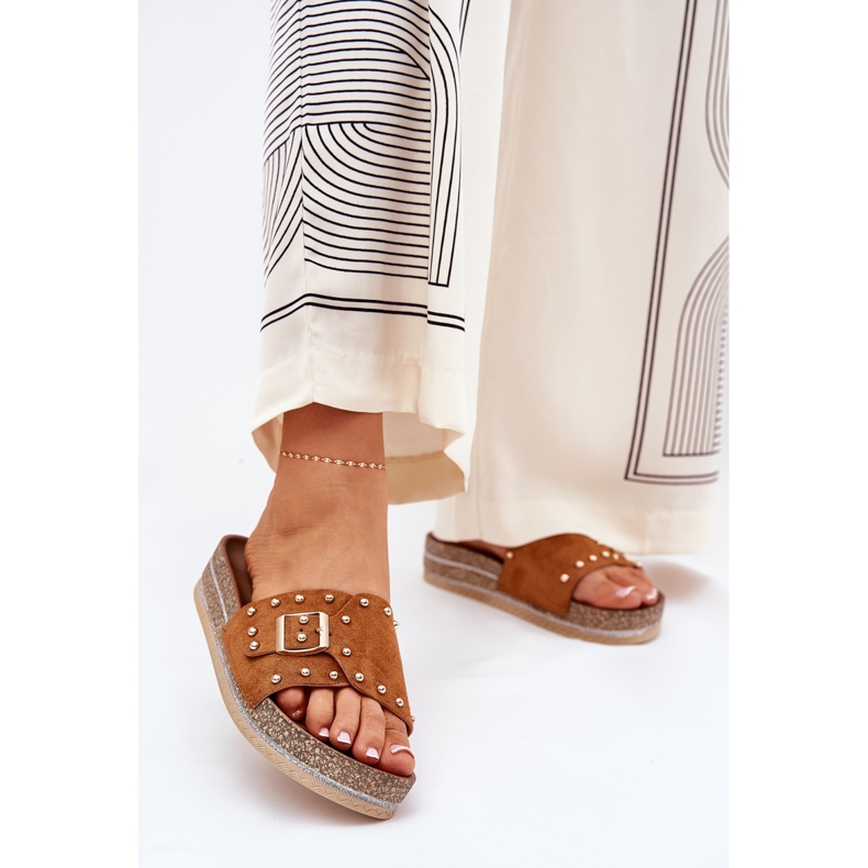 Klapki Damskie Na Platformie Z Klamrą I Ćwiekami Camel brązowe 2