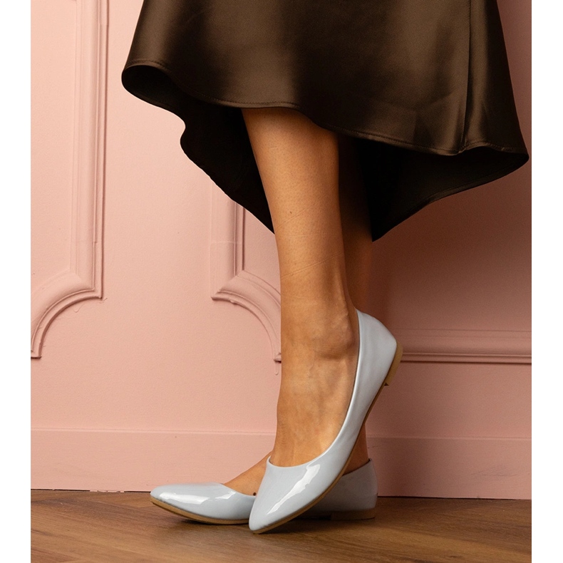 Niebieskie lakierowane balerinki 1