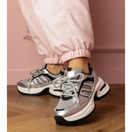 Srebrne sneakersy sportowe na stylowej podeszwie srebrny 1