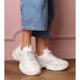 Białe sneakersy sportowe na grubej podeszwie 2