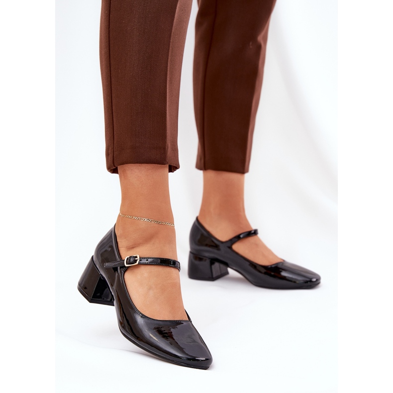 Lakierowane Czółenka Z Paskiem I Sprzączką Czarne 2