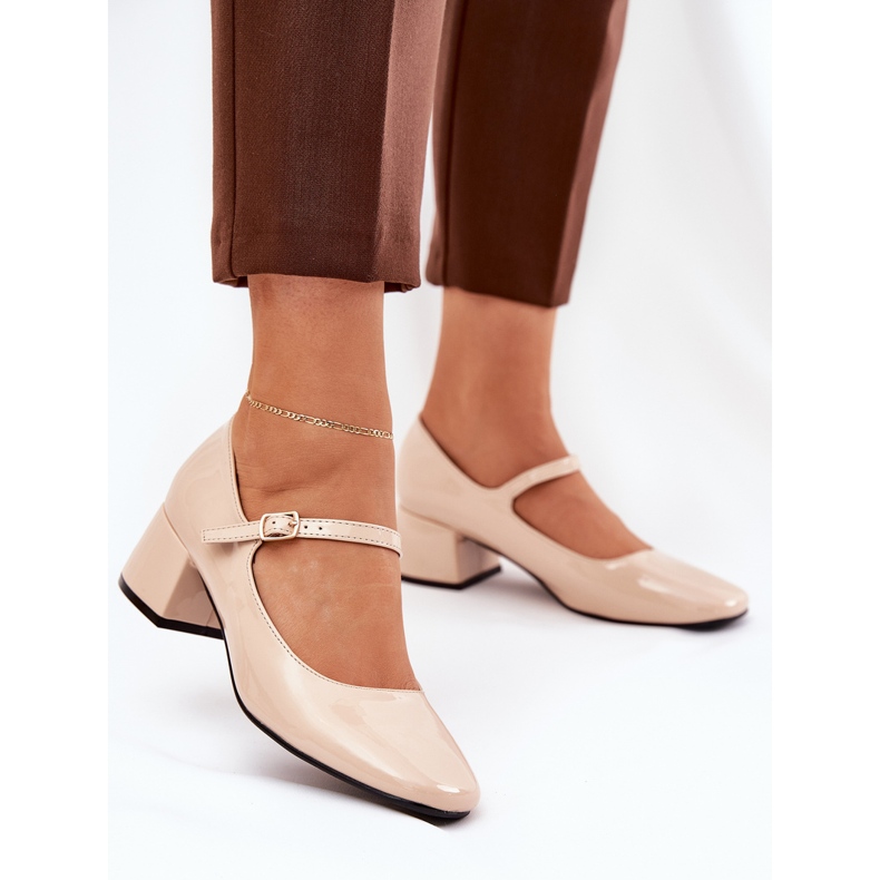 Lakierowane Czółenka Z Paskiem I Sprzączką Beżowe beżowy 2