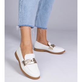 Białe mokasyny z ekoskóry z cyrkoniami 1