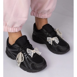 Czarne sneakersy z odpinanymi ozdobami 3