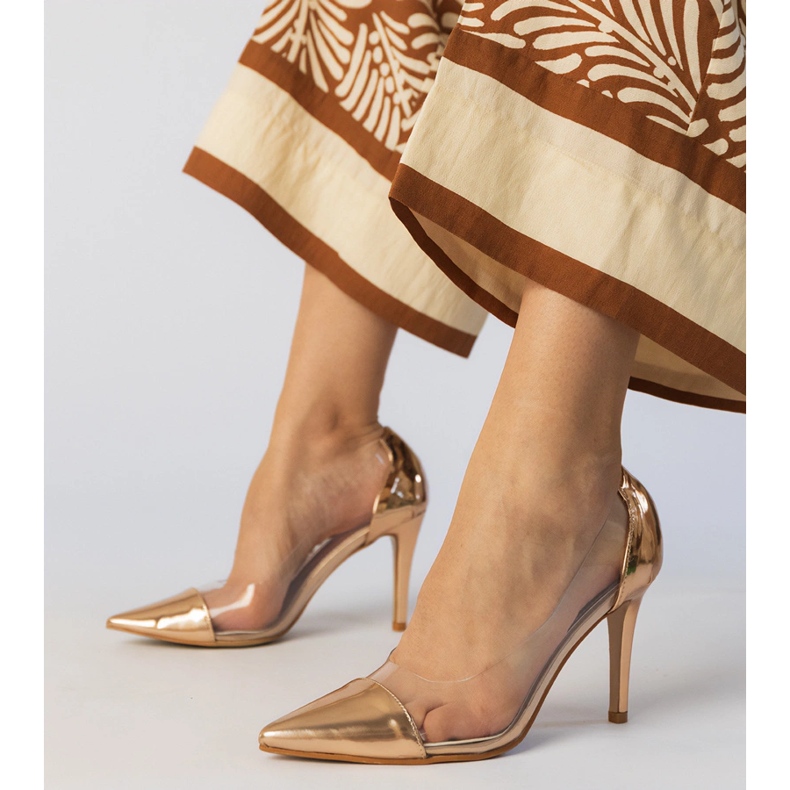 Szampańskie klasyczne czółenka z przezroczystą cholewką złoty 1