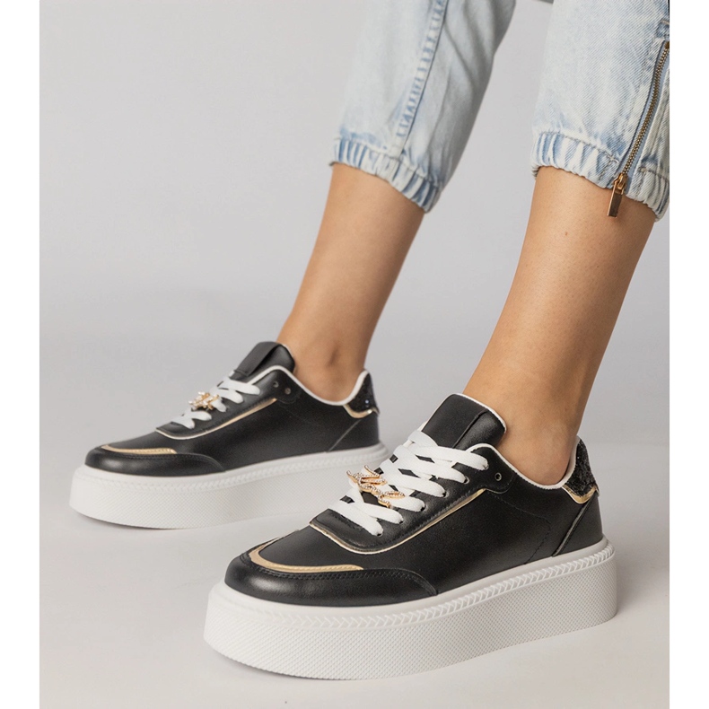 Czarne sneakersy zdobione brokatem i cyrkoniami 1