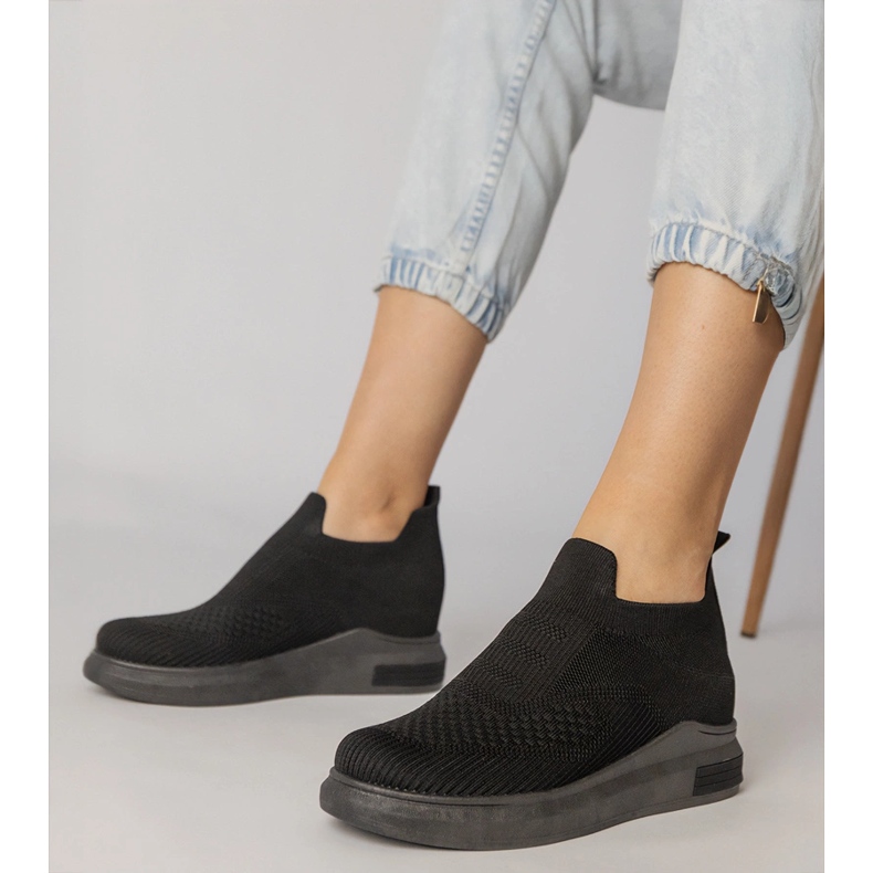 Czarne sneakersy skarpetkowe wsuwane 1