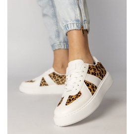 Biało-panterkowe sneakersy damskie białe 3