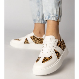 Biało-panterkowe sneakersy damskie białe 5