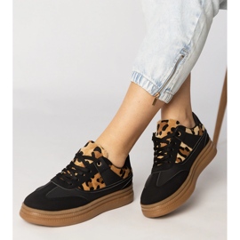 Czarne sneakersy z panterkowym dodatkiem 2