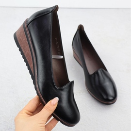 Półbuty na koturnie czarne Potocki SZ12276 1