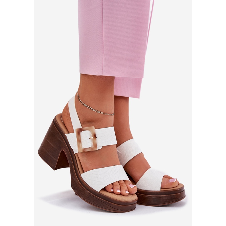 Sandały Damskie Na Masywnym Obcasie I Platformie Vinceza 17387 Białe 1