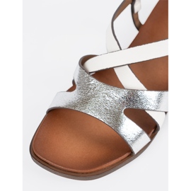 Płaskie białe sandały Sergio Leone 1