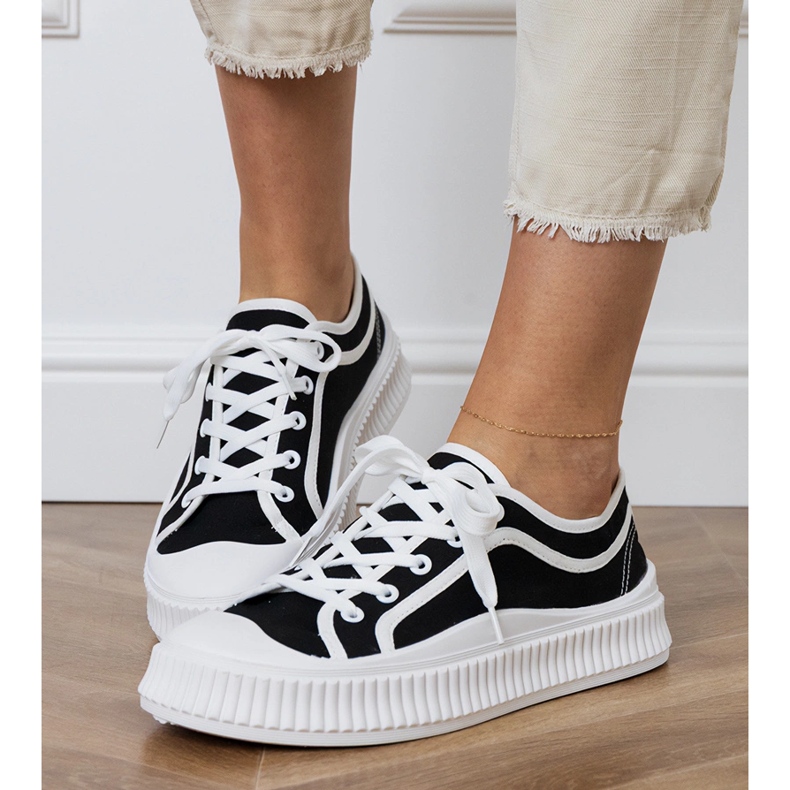 Czarne trampki damskie na platformie 2