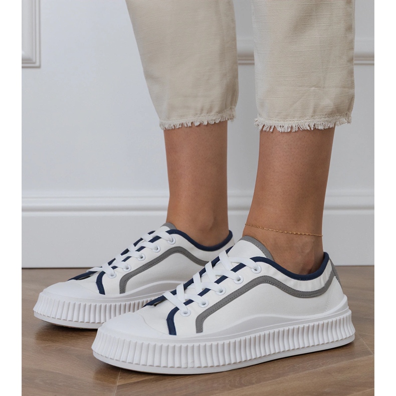 Białe trampki damskie na platformie 2