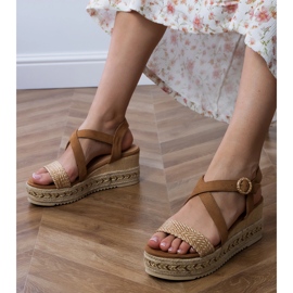 Brązowe sandały espadryle na koturnie 3