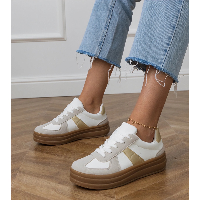 Białe sneakersy damskie na platformie 1