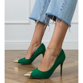 Zielone czółenka ekozamszowe z metalicznym noskiem 1