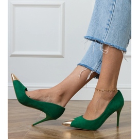 Zielone czółenka ekozamszowe z metalicznym noskiem 2