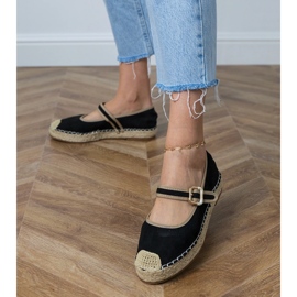 Czarne espadryle z ozdobną sprzączką 2
