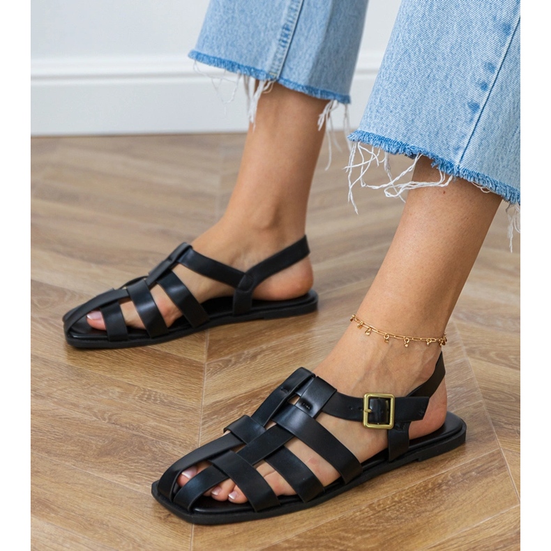 Czarne sandały gladiatorki zabudowane 1