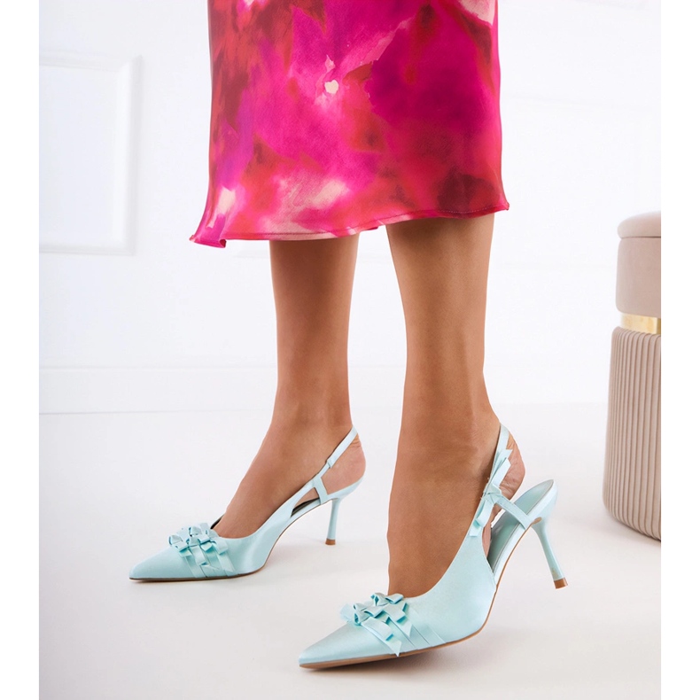 Zielone czółenka na szpilce z kokardkami 1