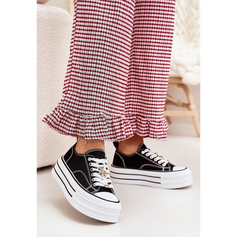 Trampki Damskie Na Platformie Ze Złotymi Przypinkami Czarne 2