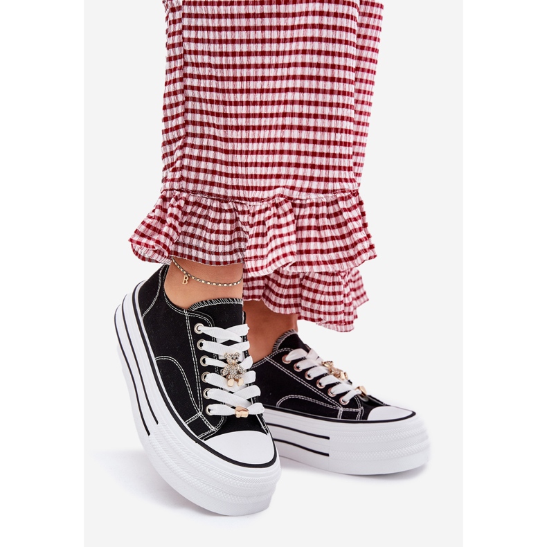 Trampki Damskie Na Platformie Ze Złotymi Przypinkami Czarne 1