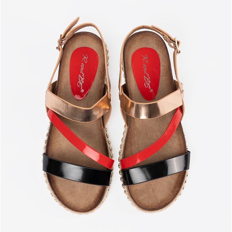 Sandały damskie ze zdobioną podeszwą złoty 2