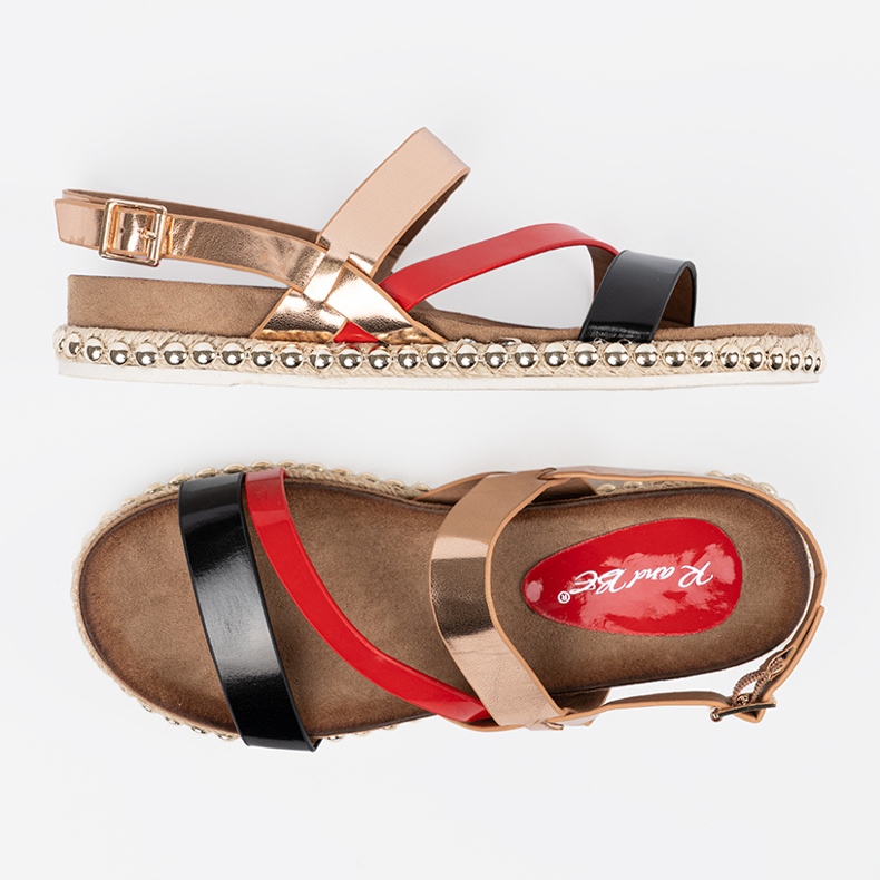 Sandały damskie ze zdobioną podeszwą złoty 1