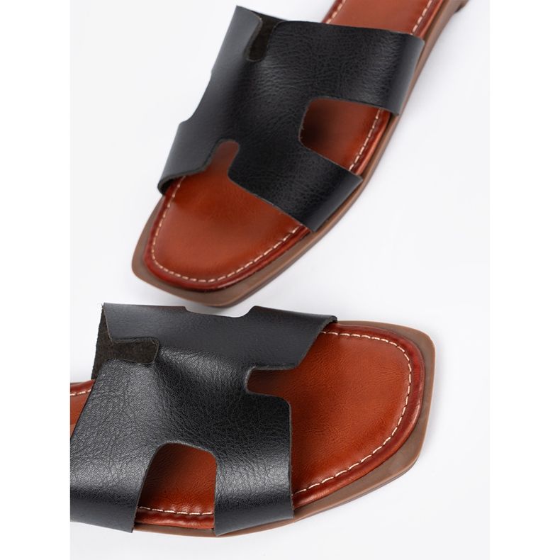 Sergio Leone Czarne klapki z kwadratowym noskiem 1