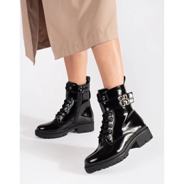 Czarne lakierowane botki workery damskie 5