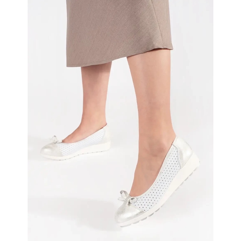 Goodin Biało-srebrne półbuty damskie na koturnie białe 2