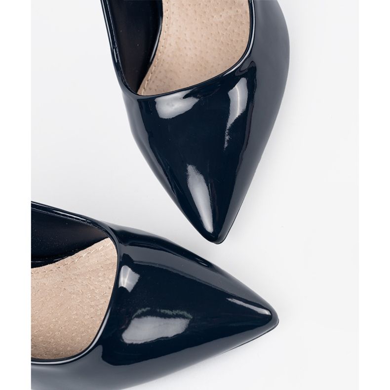 Granatowe lakierowane czółenka na szpilce niebieskie 1