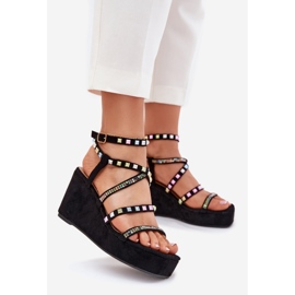 Sandały Damskie Na Koturnie Ze Zdobieniem Na Paskach Czarne 1