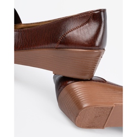 Shelvt Półbuty na niskim koturnie brązowe 1