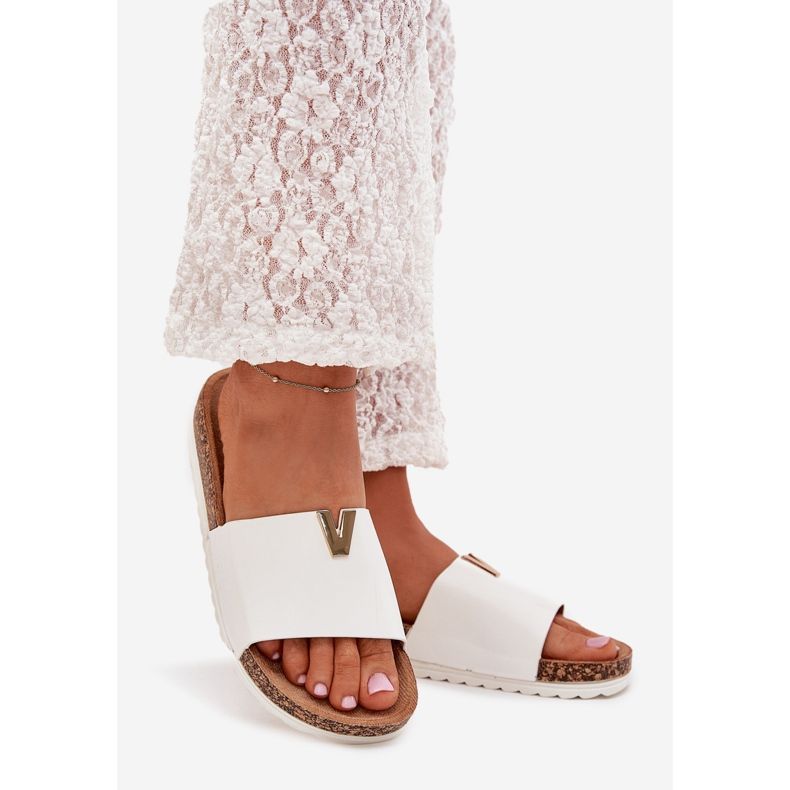 Boto Klapki Damskie Na Korkowej Platformie Z Ozdobnym Detalem Białe Vessira 1