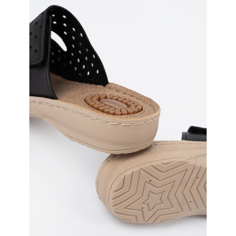 Shelvt Klapki zdrowotne z funkcją masażu czarne 1