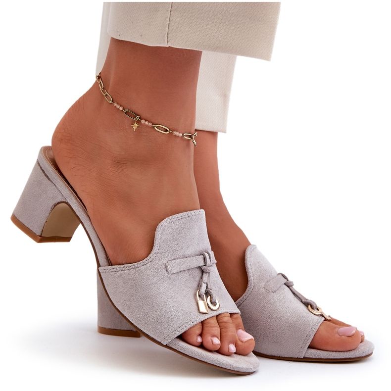 Seastar Klapki damskie z eko-zamszu na obcasie szare 5