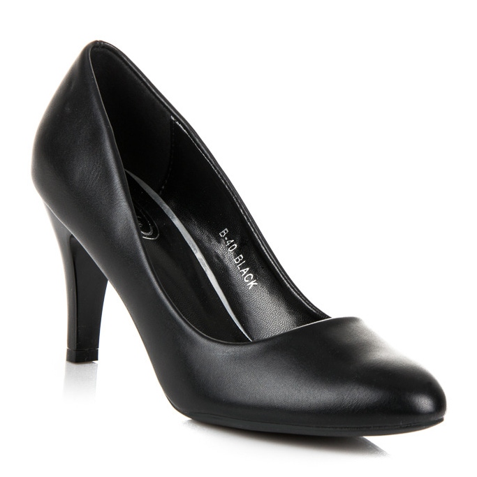 Czarne obuwie na obcasie 1