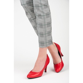 Czerwone obuwie na obcasie 2