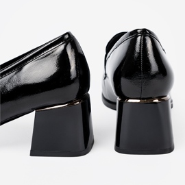 Goodin Lakierowane półbuty ze srebrnym zdobieniem czarne 1